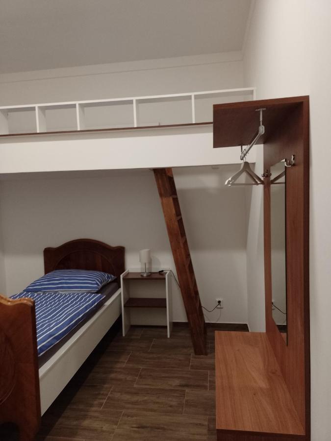 Penzion Litohlavy 17 - Na Samote U Lesa Králŭv Dvŭr المظهر الخارجي الصورة
